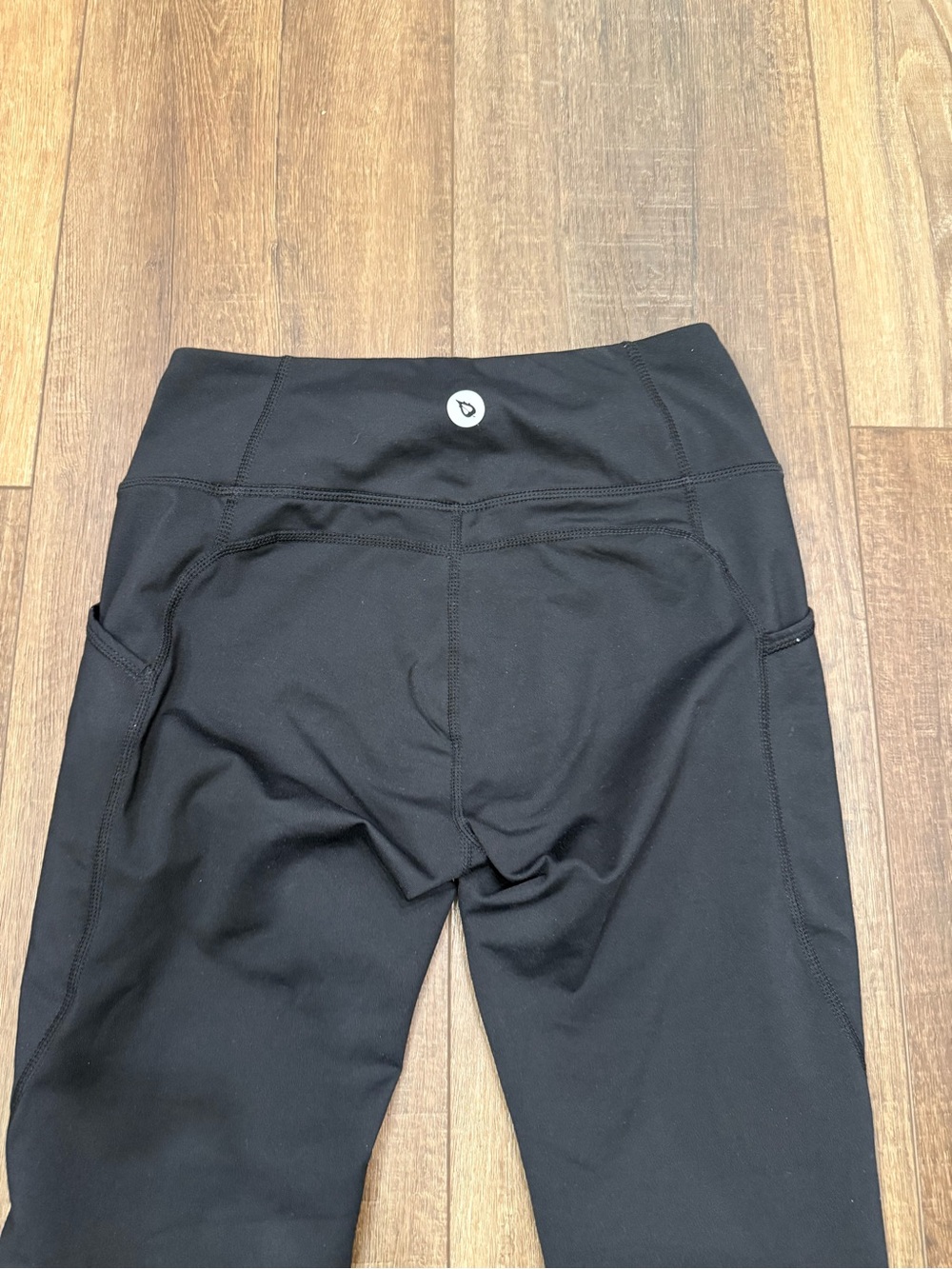 Baleaf Women's Fleece Lined Leggings Black pockets - Picture 9 of 10